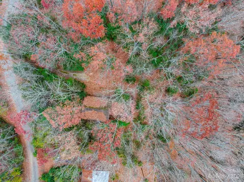 46 Overlook Dr, Spruce Pine, NC 28777 photo 4