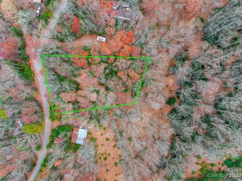 46 Overlook Dr, Spruce Pine, NC 28777