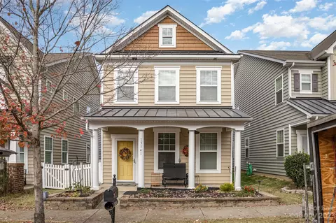 13141 Heath Grove Dr, Huntersville, NC 28078