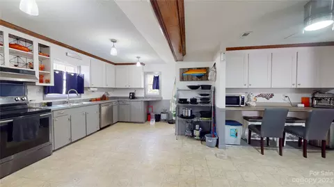 421 Morehead Rd, Marion, NC 28752 photo 7