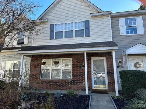 13620 Meade Glen Ct, Charlotte, NC 28273