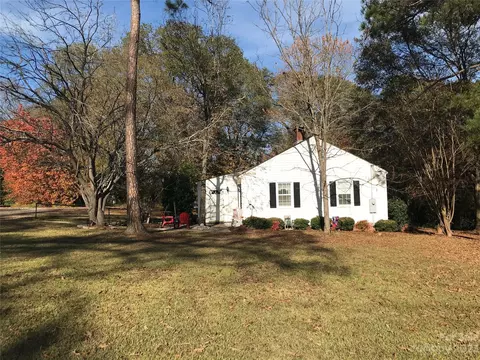 1489 Kings 5 Cir #5, Lancaster, SC 29720