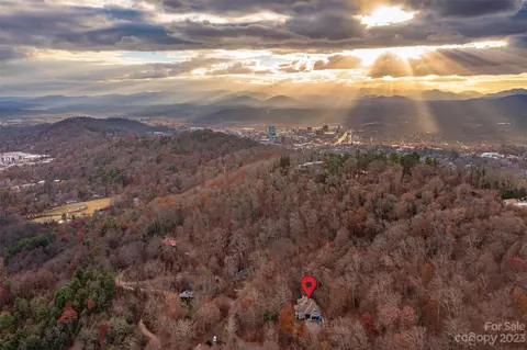 14 Mountain Chateau Ln, Asheville, NC 28804