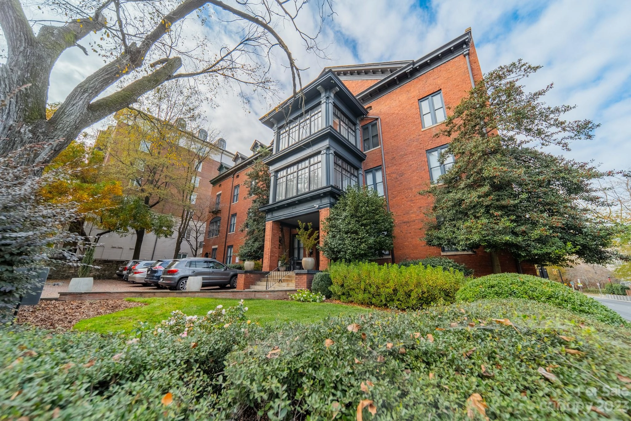 229 N Poplar 10 St Unit 10  