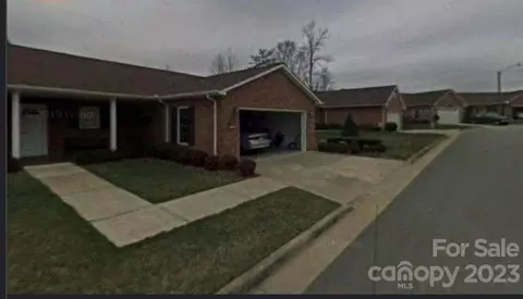 1216 Wexford Village Cir, Lenoir, NC 28645