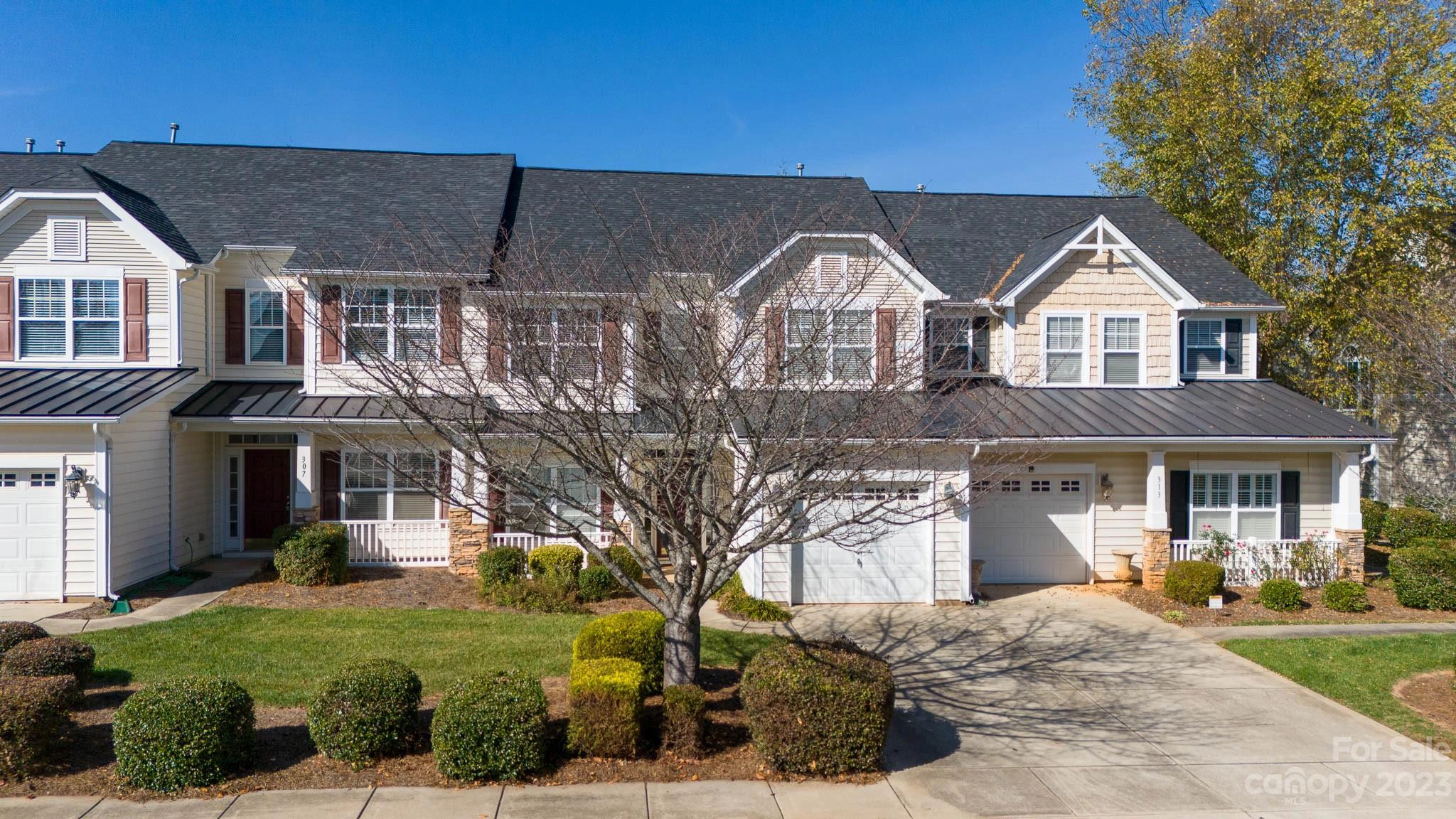 311 Rose Garden 165 Ct Unit 165  