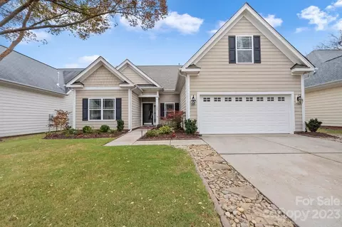 9008 Socata Way, Charlotte, NC 28269