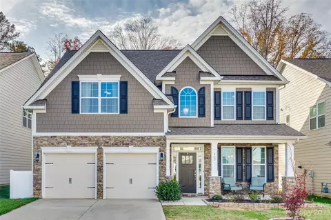 137 Eureka Ct, Lake Wylie, SC 29710