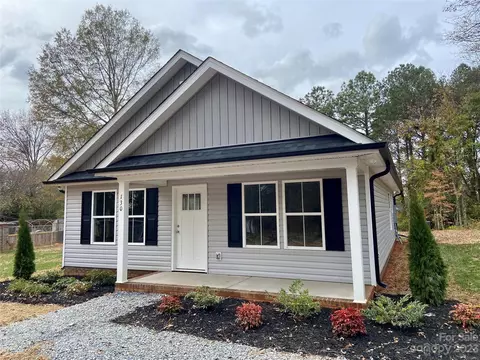 130 W Andrews St, Norwood, NC 28128