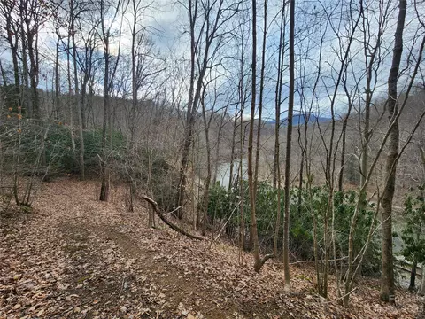 00 Nc 80 Hwy, Bakersville, NC 28705