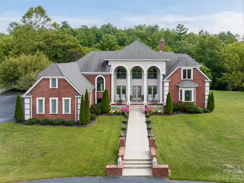 3 Walnut Ln, Fletcher, NC 28732