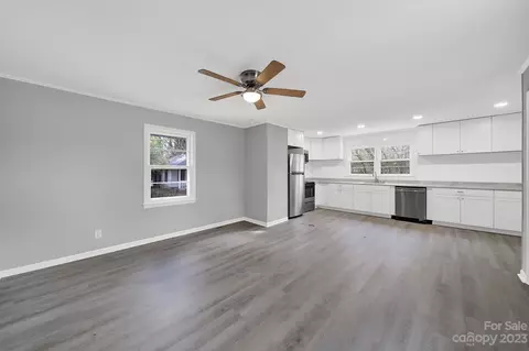 563 5th St, Chester, SC 29706 photo 9