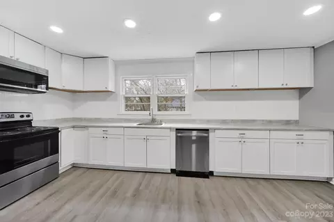 563 5th St, Chester, SC 29706 photo 8