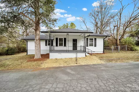 563 5th St, Chester, SC 29706