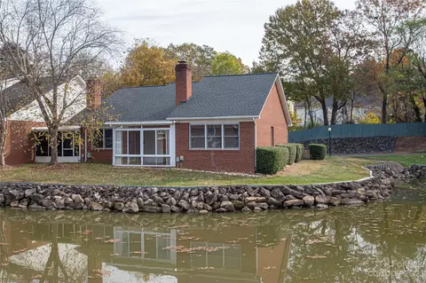 19840 Oak Leaf Cir, Cornelius, NC 28031 photo 4