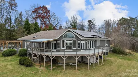 17 Sandollar Rd, Weaverville, NC 28787
