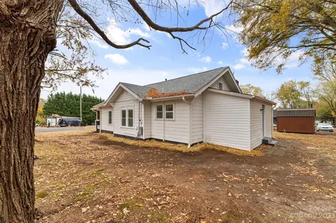 320 26th Sw St SW, Hickory, NC 28602 photo 4