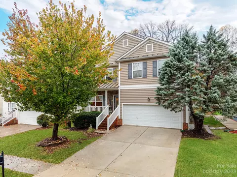 6908 Centerline Dr, Charlotte, NC 28278