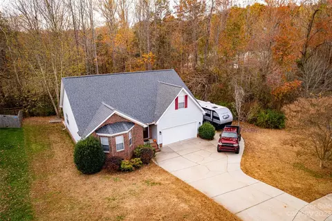 1011 Raywood Ct, Matthews, NC 28104