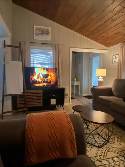 50 Jack Pine Loop, Newland, NC 28657 photo 5