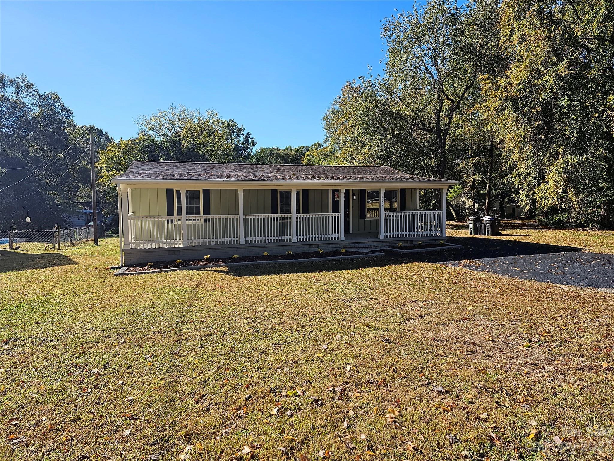 553 W Splicewood Sw Dr SW  