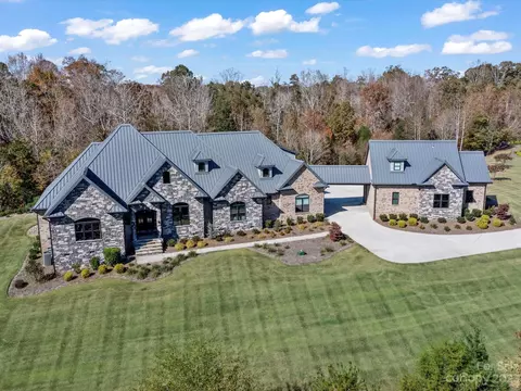 987 Pinnacle Dr, Iron Station, NC 28080