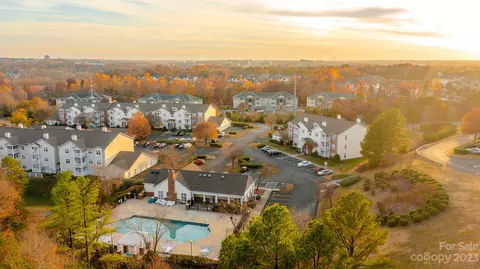 10724 Hill Point Ct, Charlotte, NC 28262