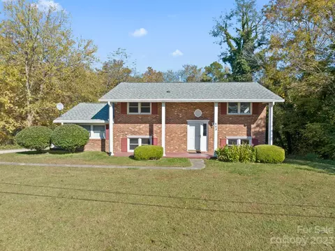 468 Ledford Cir, High Point, NC 27265