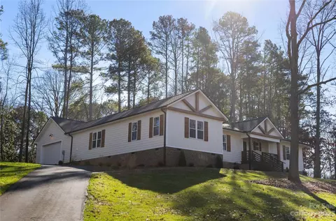 5421 Beckhaven Ln, Charlotte, NC 28216