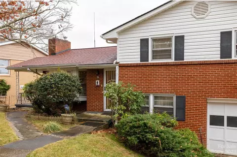 67 Oakland Rd, Asheville, NC 28801