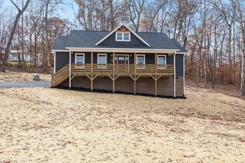 507 Fancy Hill Rd, Dallas, NC 28034