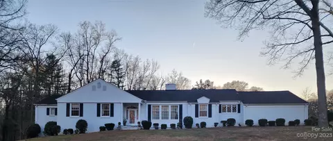 400 Country Club Cir, Shelby, NC 28150