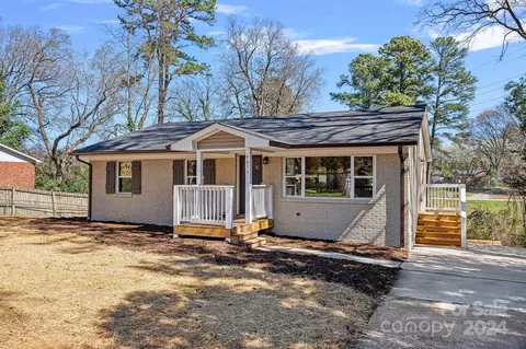 4611 Munsee St, Charlotte, NC 28213