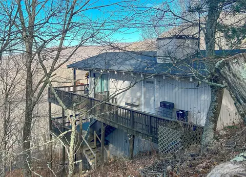 231 Sarvis Ln, Mars Hill, NC 28754