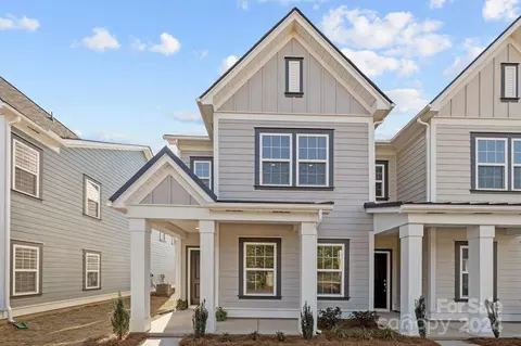4025 Crooked Spruce Ct, Matthews, NC 28105