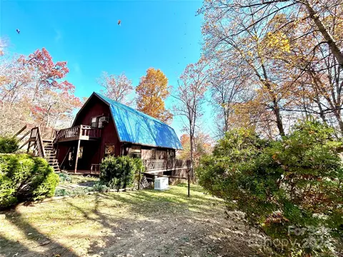 578 Island Rd, Hot Springs, NC 28743