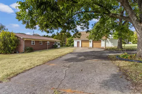 321 E Boyd St, Maiden, NC 28650