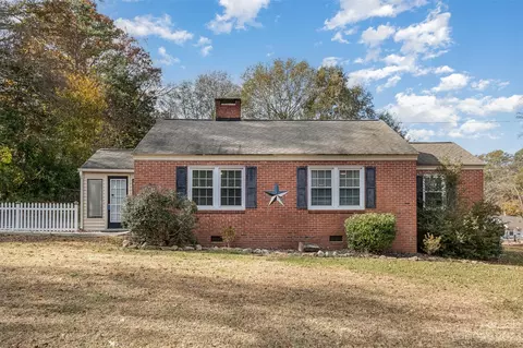 1560 Converse St, Lancaster, SC 29720