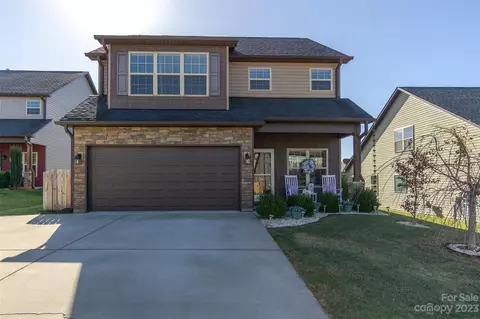 67 Mallard Run Dr, Arden, NC 28704