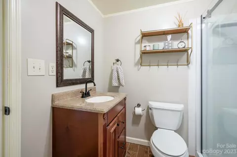 27 Stuart St, Canton, NC 28716 photo 17