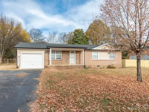 133 Autumn Ln, Harrisburg, NC 28075
