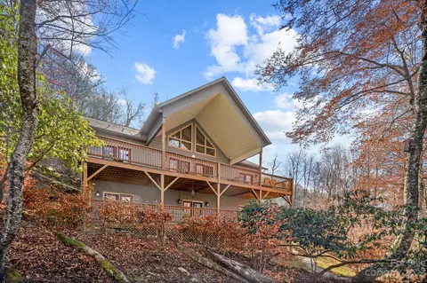 84 Glenaire Dr, Mars Hill, NC 28754
