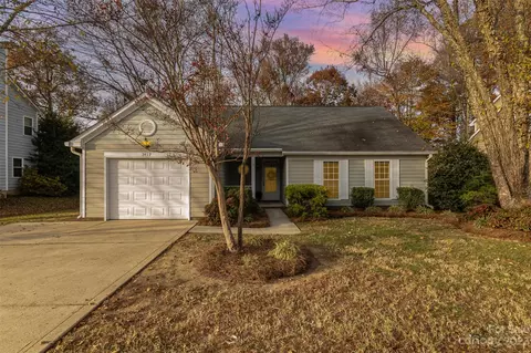 5419 Hedgecrest Pl, Charlotte, NC 28269