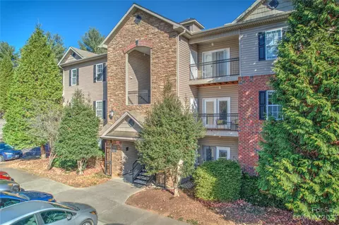 524 Appeldoorn Cir, Asheville, NC 28803