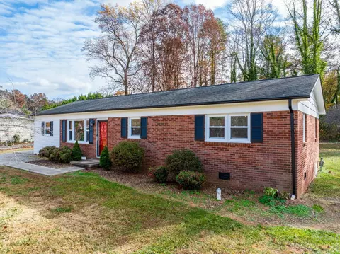 2548 32nd Ne Ave NE, Hickory, NC 28601