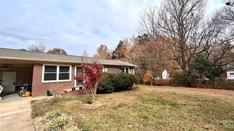 2300 Greenleaf Dr, Gastonia, NC 28052