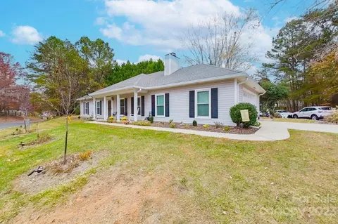 12095 Heron Harbor Dr, Tega Cay, SC 29708