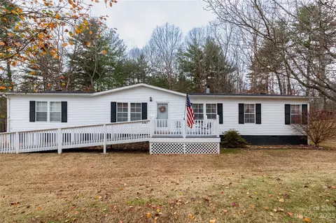 209 White Clover Ln, Weaverville, NC 28787