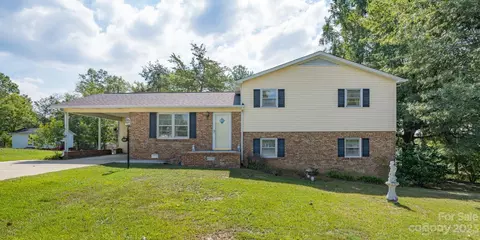 544 Christopher Ln, Chester, SC 29706
