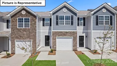 8101 Murray Branch Dr, Charlotte, NC 28216